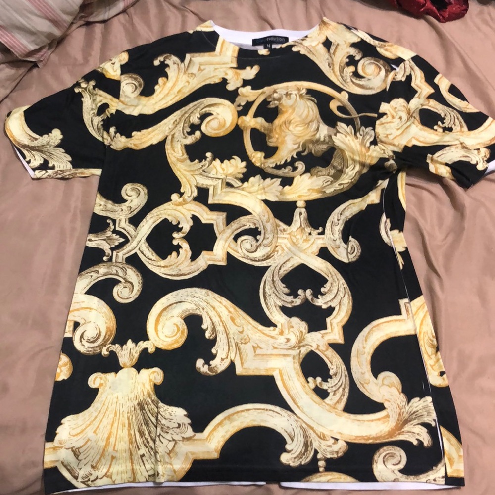 Black/Gold graphic Tee